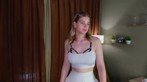 Snapshot of blondensinful chatting on June 2026 08:35:02 AM blondensinful online show from June 2026 08:35:02 AM