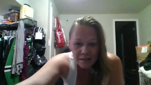 Snapshot of blondetoplease chatting on June 2026 06:38:02 AM blondetoplease online show from June 2026 06:38:02 AM