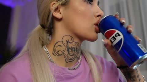 blondie_muller online show from March 2026 08:56:02 PM