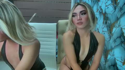 blondina_twinx online show from May 2026 05:32:01 PM