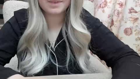 Snapshot of blondymargaret chatting on March 2025 12:27:02 PM blondymargaret online show from March 2025 12:27:02 PM