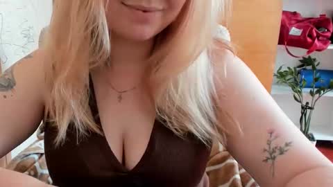Snapshot of blondymargaret chatting on June 2026 06:47:02 AM blondymargaret online show from June 2026 06:47:02 AM