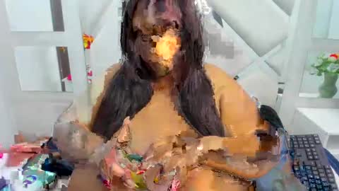 bloom_b online show from November 2025 02:30:01 PM