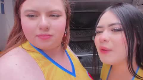 Snapshot of bloomie_1 chatting on June 2026 06:24:02 PM SOFI online show from June 2026 06:24:02 PM