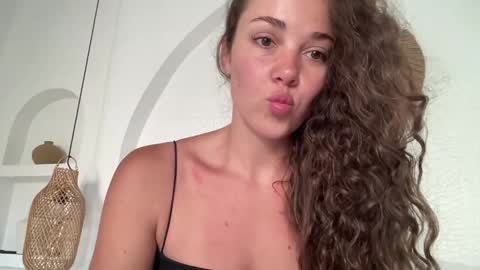 Snapshot of bloomyogi chatting on February 2026 12:17:02 AM Emma Bloom online show from February 2026 12:17:02 AM