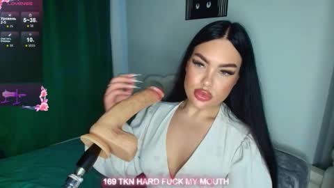 Snapshot of blowjob_queeny chatting on September 2025 06:49:01 AM Welcome guysMy name KatePVT its Open online show from September 2025 06:49:01 AM