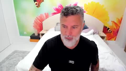 Nico online show from November 2025 05:54:01 AM