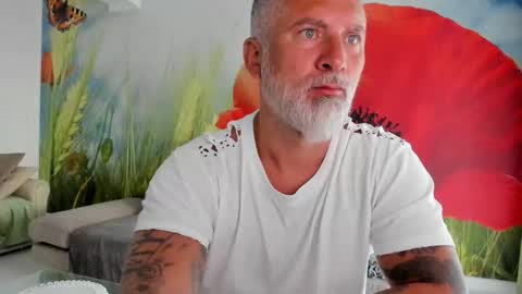 Snapshot of blowmyxxl chatting on May 2026 05:48:01 AM Nico online show from May 2026 05:48:01 AM