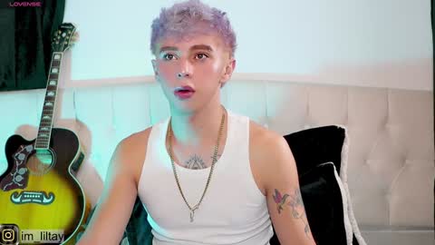 Snapshot of blue_boy_1 chatting on January 2025 01:52:02 PM TAY online show from January 2025 01:52:02 PM