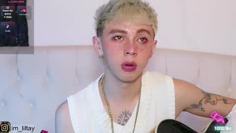 Snapshot of blue_boy_1 chatting on February 2025 04:09:02 AM TAY online show from February 2025 04:09:02 AM