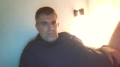 Snapshot of blue_eye_hot_dick chatting on February 2026 09:03:02 PM blue_eye_hot_dick online show from February 2026 09:03:02 PM