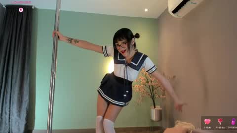 blue_sixx online show from April 2026 10:13:02 PM