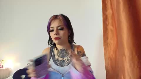 Snapshot of blue_tatuu1 chatting on December 2024 04:10:02 AM Alice bleu for friends  online show from December 2024 04:10:02 AM