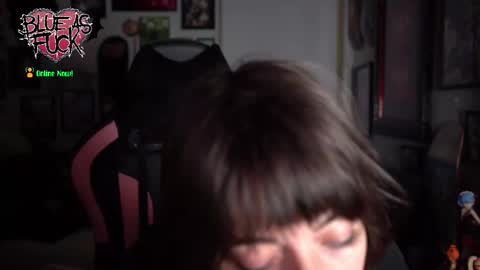 Blue online show from November 2025 01:39:01 AM