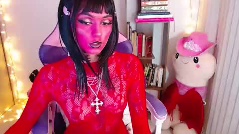 Snapshot of bluee_v chatting on October 2025 01:39:01 AM Im Abril .. Nice to meet you thumb up me please its important INDEPENDENT MODEL online show from October 2025 01:39:01 AM