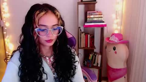 Snapshot of bluee_v chatting on October 2025 02:23:01 AM Im Abril .. Nice to meet you thumb up me please its important INDEPENDENT MODEL online show from October 2025 02:23:01 AM