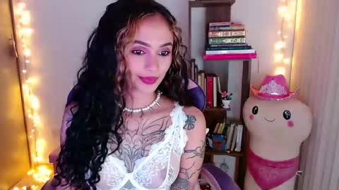 Snapshot of bluee_v chatting on November 2025 01:22:01 AM Im Abril .. Nice to meet you thumb up me please its important INDEPENDENT MODEL online show from November 2025 01:22:01 AM