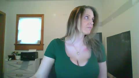 BlueEyedDDVixen online show from February 2026 02:16:02 PM