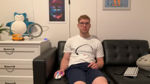 Snapshot of blueeyedtallguy chatting on December 2024 10:50:01 PM blueeyedtallguy online show from December 2024 10:50:01 PM