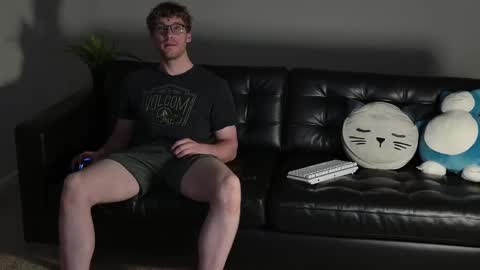 Snapshot of blueeyedtallguy chatting on September 2025 02:11:02 AM blueeyedtallguy online show from September 2025 02:11:02 AM