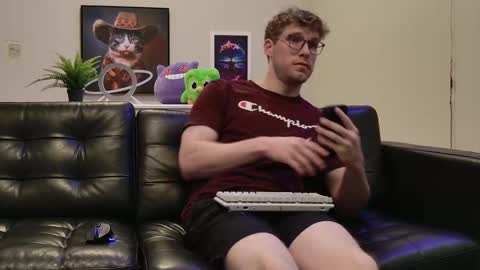 Snapshot of blueeyedtallguy chatting on September 2025 12:48:02 AM blueeyedtallguy online show from September 2025 12:48:02 AM