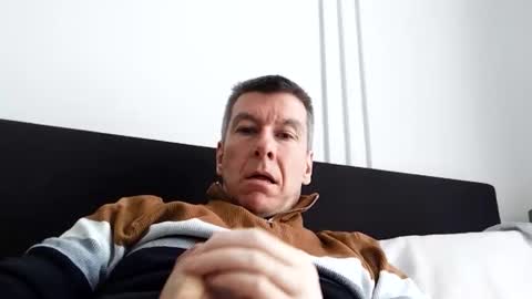 Snapshot of blueeyesteele chatting on April 2026 11:37:02 AM blueeyesteele online show from April 2026 11:37:02 AM