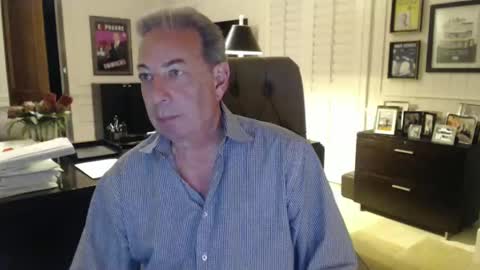 Snapshot of blueisles chatting on December 2024 12:11:01 AM blueisles online show from December 2024 12:11:01 AM