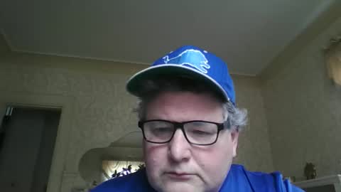 Snapshot of bluemoose70 chatting on April 2026 07:23:02 PM bluemoose70 online show from April 2026 07:23:02 PM