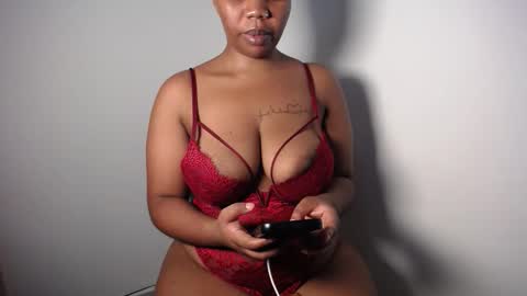 Snapshot of blueyivy chatting on June 2026 01:06:02 PM Babygirl online show from June 2026 01:06:02 PM