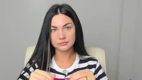 Kelly online show from November 2025 06:56:02 AM