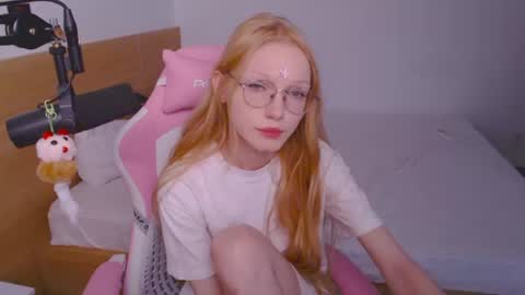 Snapshot of blush_alert chatting on June 2026 05:52:02 AM Diana online show from June 2026 05:52:02 AM
