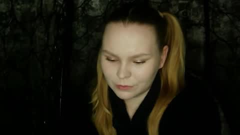 blushing_star online show from October 2025 04:41:01 PM