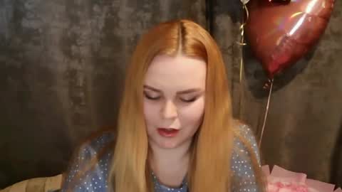 blushing_star online show from April 2026 04:16:02 PM