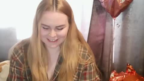 blushing_star online show from May 2026 02:02:02 PM