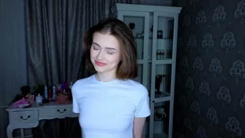 Snapshot of bluuemarine chatting on May 2026 05:20:02 PM Mary online show from May 2026 05:20:02 PM