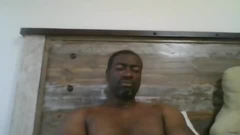 bluuthunder1914 online show from November 2025 04:13:02 PM