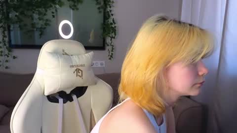 Snapshot of blvckmilk chatting on June 2026 03:09:01 AM Alice and David online show from June 2026 03:09:01 AM