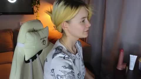 Snapshot of blvckmilk chatting on July 2026 10:29:02 PM Alice and David online show from July 2026 10:29:02 PM