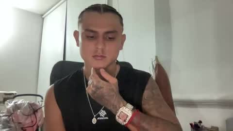 Snapshot of bob_pettersonn chatting on October 2025 12:55:02 AM Bob INDEPENDENT MODEL online show from October 2025 12:55:02 AM