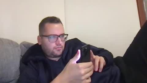 Snapshot of bobbele94 chatting on January 2025 06:52:01 PM bobbele94 online show from January 2025 06:52:01 PM