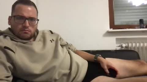 Snapshot of bobbele94 chatting on October 2025 07:49:01 PM bobbele94 online show from October 2025 07:49:01 PM