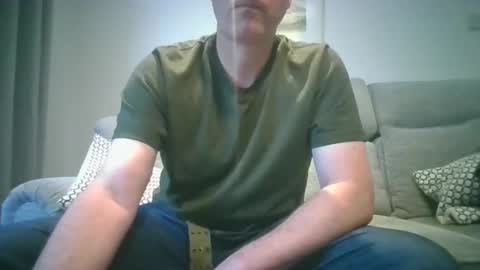 bobby_113 online show from February 2026 12:37:02 PM