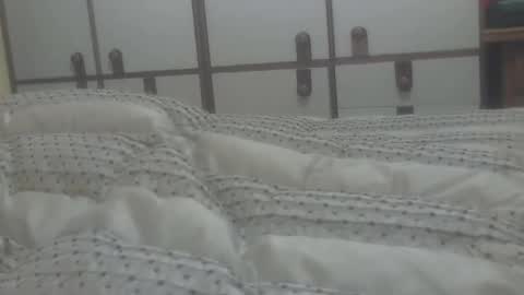 bobrodalo6 online show from April 2026 11:35:01 PM