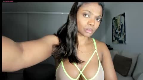 danna online show from April 2026 09:37:01 AM