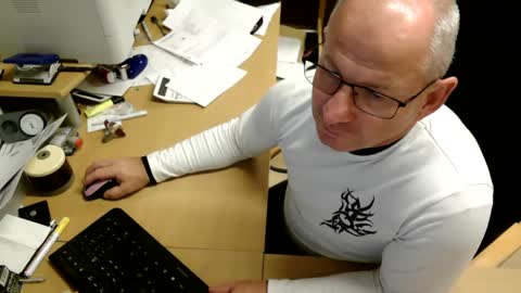 bodymen1 online show from November 2025 07:36:03 PM