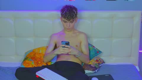 ALEXPVT IS OPEN online show from January 2025 09:58:01 PM