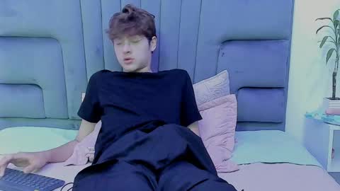 Boleyn online show from February 2025 12:14:02 PM