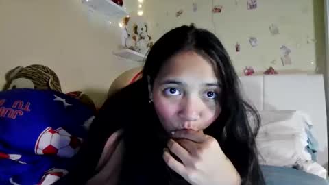 Melanie online show from October 2025 08:33:01 PM