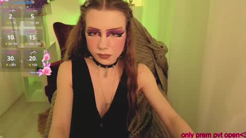 Karen online show from December 2025 04:00:01 PM