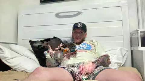 Snapshot of boner4you1994 chatting on June 2026 05:32:02 AM boner4you1994 online show from June 2026 05:32:02 AM
